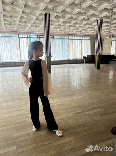 Тренировочная одежда для бальных танцев