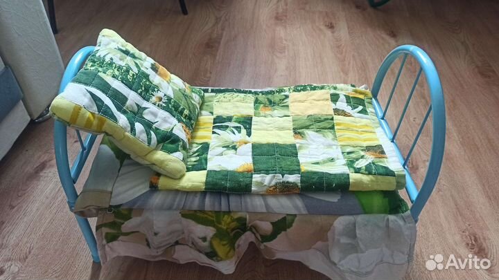 Кроватка и переноска для кукол