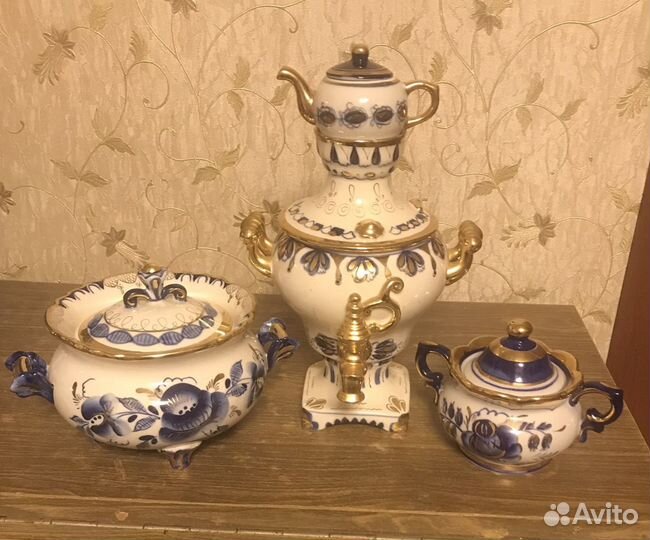 Сахарницы и самоварчики гжель