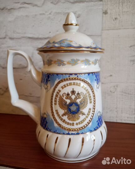 Сувенирная пивная кружка с символикой свр России