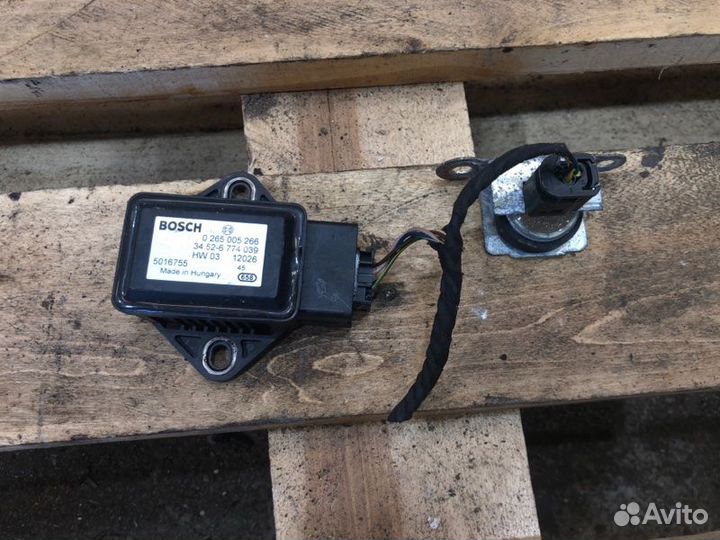 Датчик уровня оборотов Bmw 6 E63 N62B44 2004