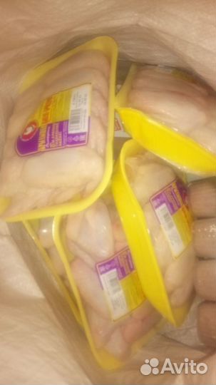 Молоко, хлеб, творог, пирожные для животных