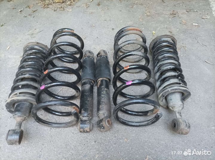 Амортизаторы + пружины Nissan Pathfinder r51