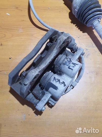 Суппорт тормозной передний левый Cadillac Srx 265