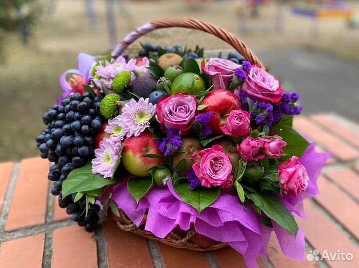 Фруктовая корзина фруктовый букет из клубники