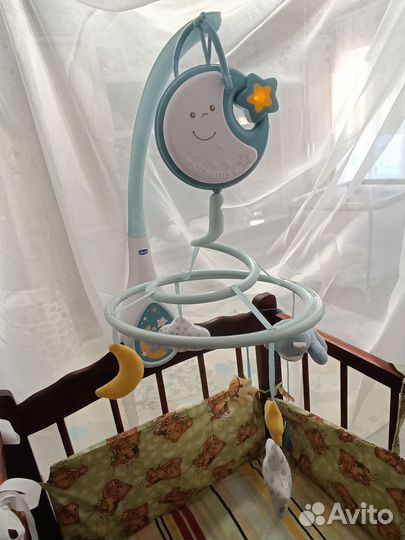 Детский мобиль в кроватку музыкальный