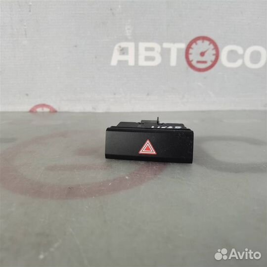Кнопка аварийки VW Touareg 7P 20112018