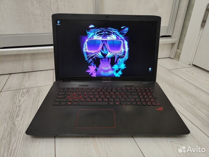 Asus ROG 17.3 / core i5 / GTX 4GB / SSD+HDD / 8GB