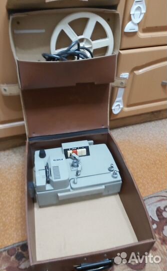 Кинопроектор русь