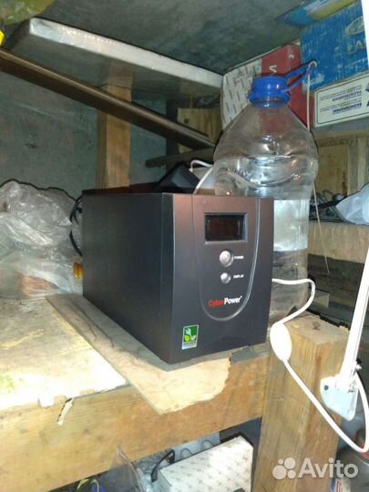 Блок песперебойного питания