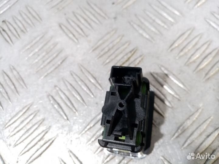 Б/У Кнопка стеклоподъемника правая W204 W21#013