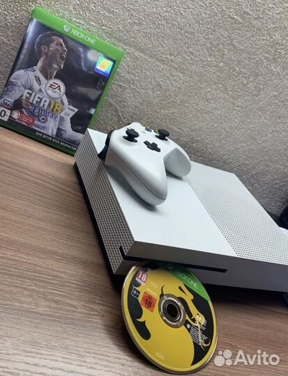 Xbox One s 1tb с играми