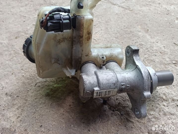 Главный тормозной цилиндр Opel Astra H