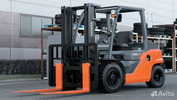 Водитель вилочного погрузчика