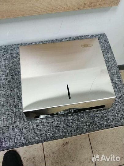 Диспенсер для бумажных полотенец G-Teq 8956