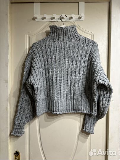 Свитер женский