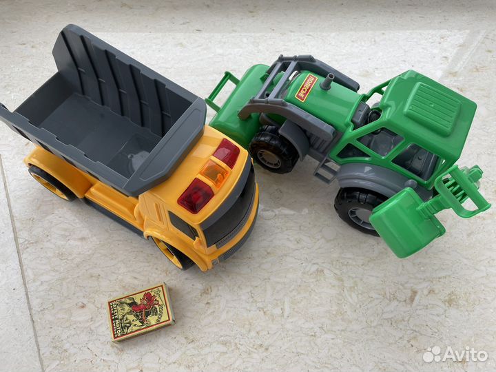 Игрушки Машинки много