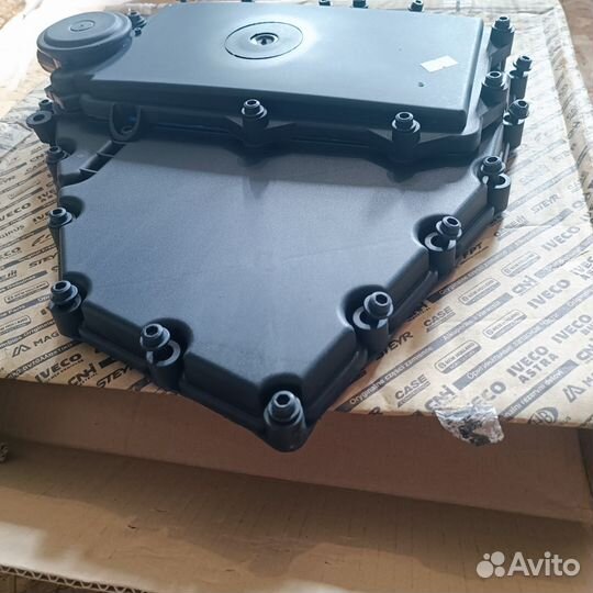 5801889838 задняя крышка двс Ивеко