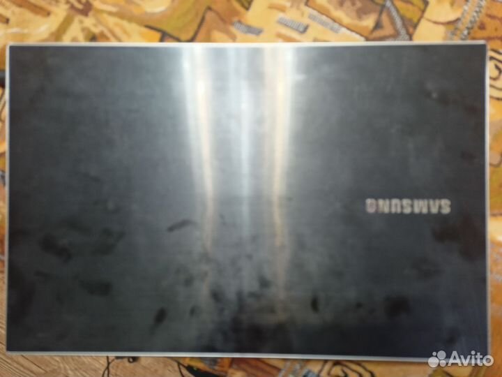 Ноутбук Samsung i3-2310M/GT 520MX/250 SSD/4 RAM