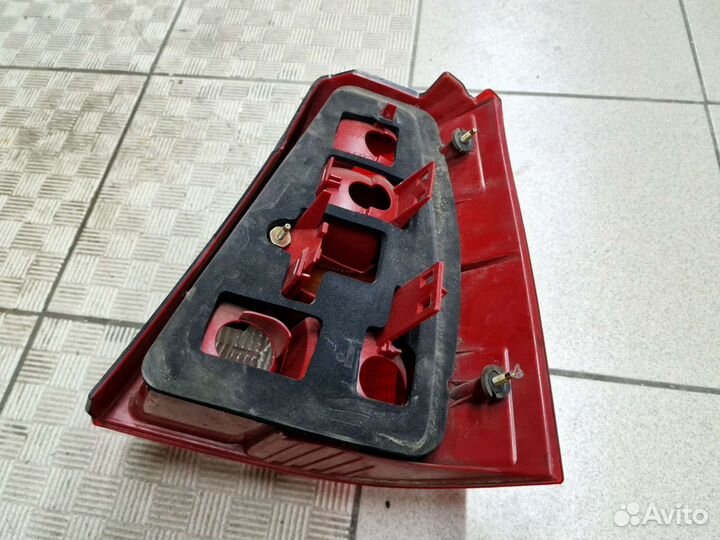 Фонарь задний левый VW Golf 4 Универсал оригинал