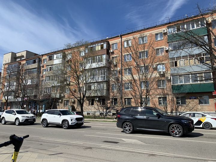 3-к. квартира, 80 м², 3/5 эт.