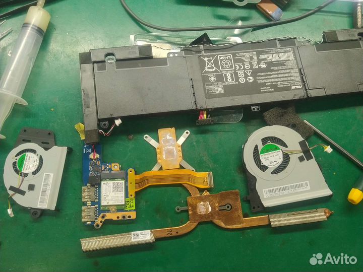 Палмрест (клавиатура в корпусе) Asus ux303u