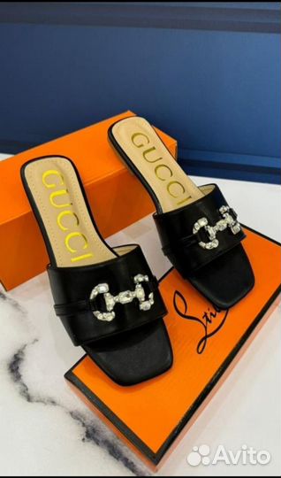 Шлепанцы женские