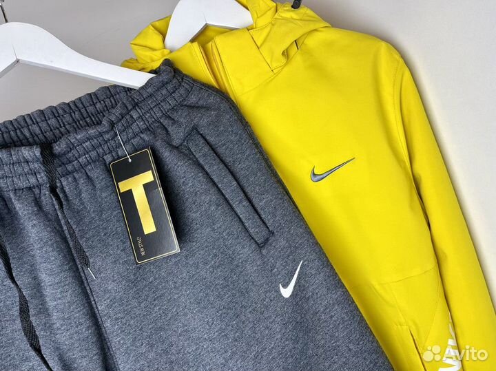 Спортивные штаны Nike на флисе (Новые)