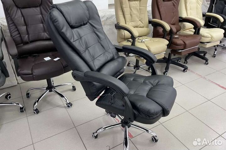 Компьютерное кресло офисное руководителя
