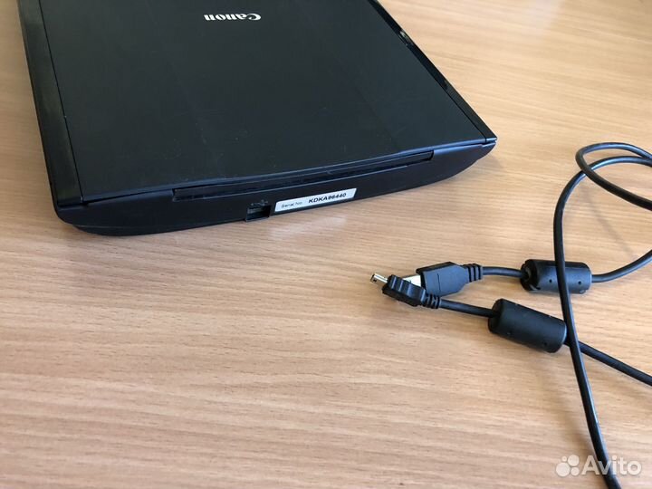 Сканер Canon lide 100