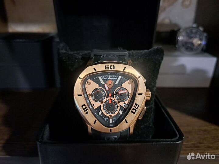 Часы tonino lamborghini