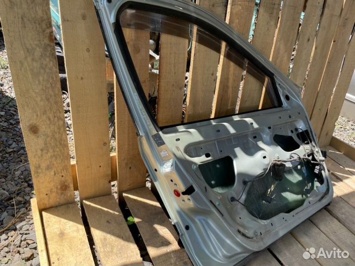 Дверь передняя левая Renault Laguna 2 K4M 2003