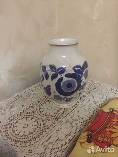 Ваза СССР фарфоровая