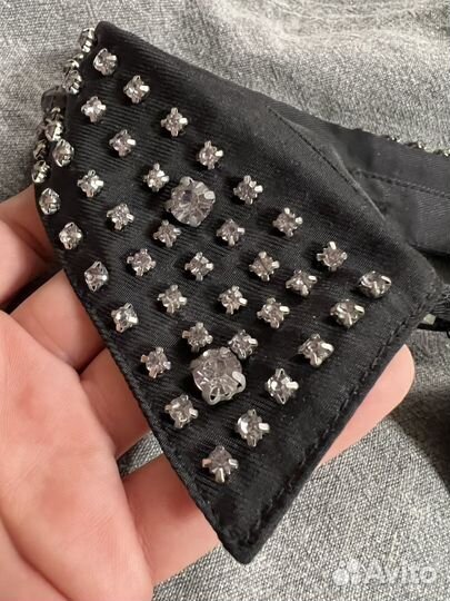 Воротник со стразами