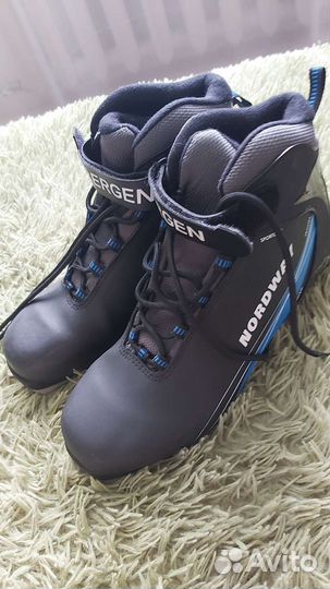 Лыжные ботинки