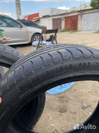 Accelera Accelera 235/40 R19