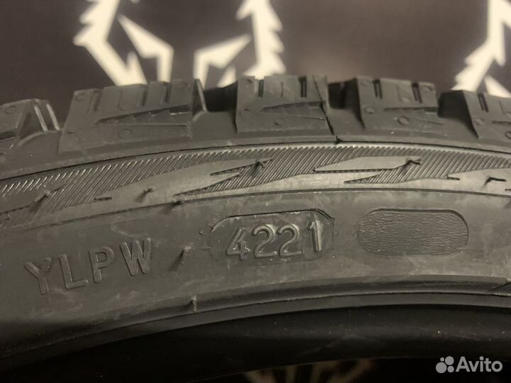 Nokian Tyres Hakkapeliitta R3 235/35 R20 97T