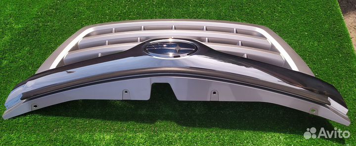Решетка радиатора Subaru Impreza XV 2010-2011