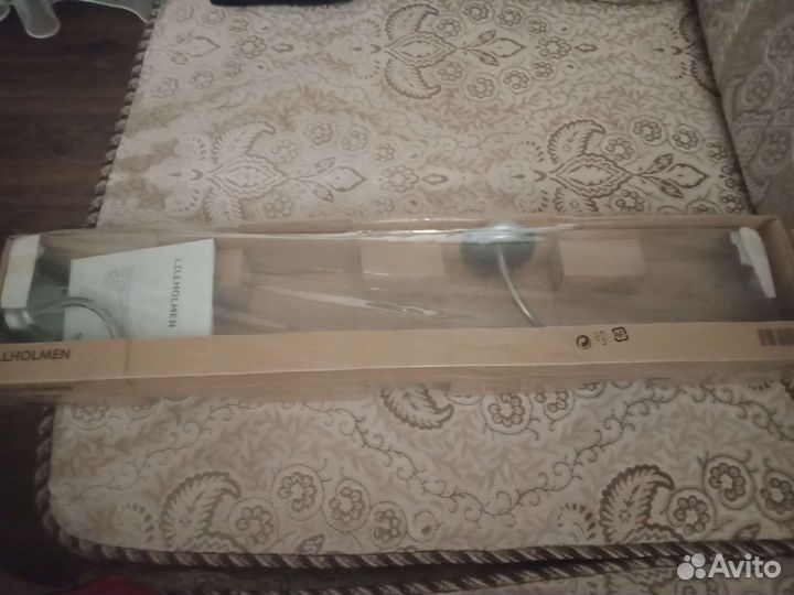 Стеклянная полка IKEA