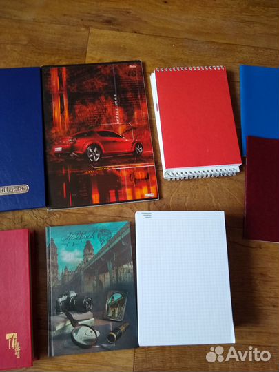 Блокноты ежедневники альбомы тетради