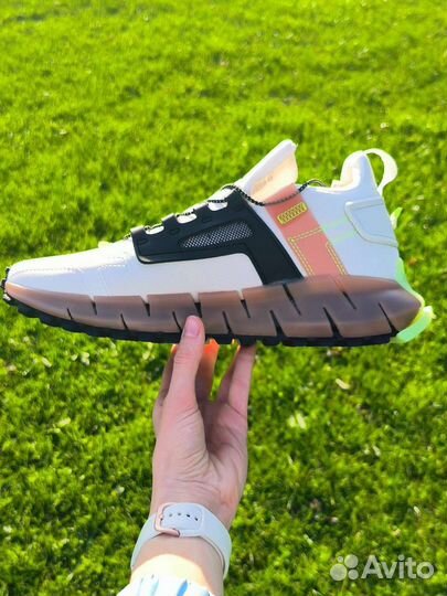 Кроссовки Reebok zig kinetika