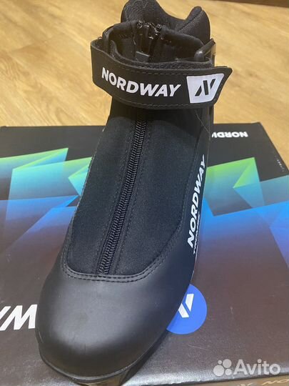 Лыжные ботинки