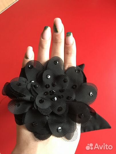 Шарф, поясок, шеврон