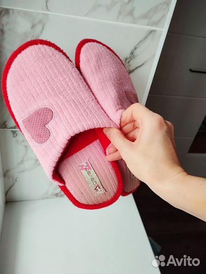 Тапочки домашние с сердечками 38 тапки