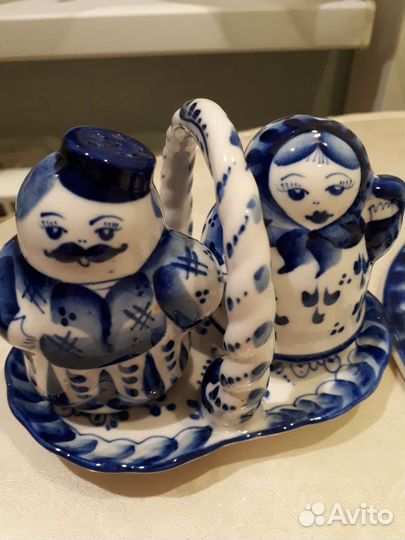 Гжель разная