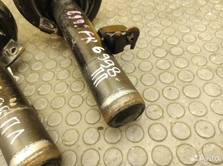 Амортизаторы комплект передние Ford Focus 3 CB8