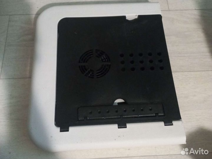 Столик для ноутбука в кровать