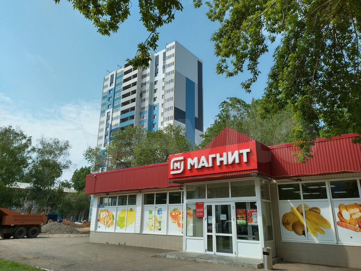 3-к. квартира, 60 м², 1/17 эт.