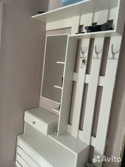 Прихожая с ящиками и зеркалом Белая