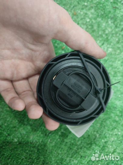 Крышка маслозаливной горловины Bmw 530I F10